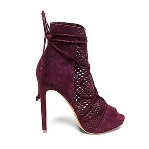 Steve Madden Maddye Burgundy Heels Size 7.5